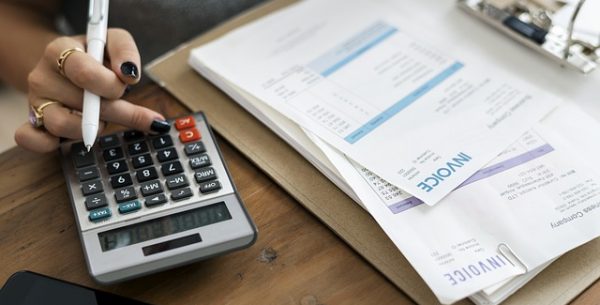 מי צריך להחזיק בפנקס חשבוניות?