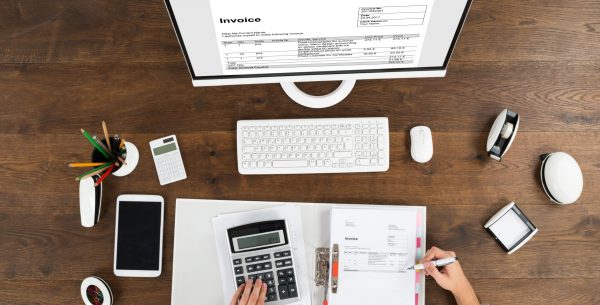 הכנת חשבוניות ודוחות לעסקים קטנים