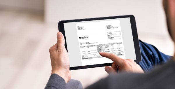 Digital,Invoice,Accounting,And,Audit,Finance,במה יכולה להועיל תוכנת הנהלת חשבונות באינטרנט?