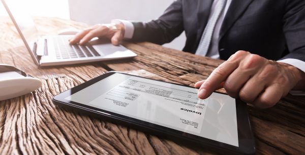 השפעות הקורונה - עסקים רבים עברו להפיק חשבונית דיגיטלית לשמירה על מרחק