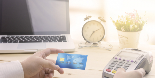 איך מתמודדים בישראל עם התופעה של חשבוניות פיקטיביות?